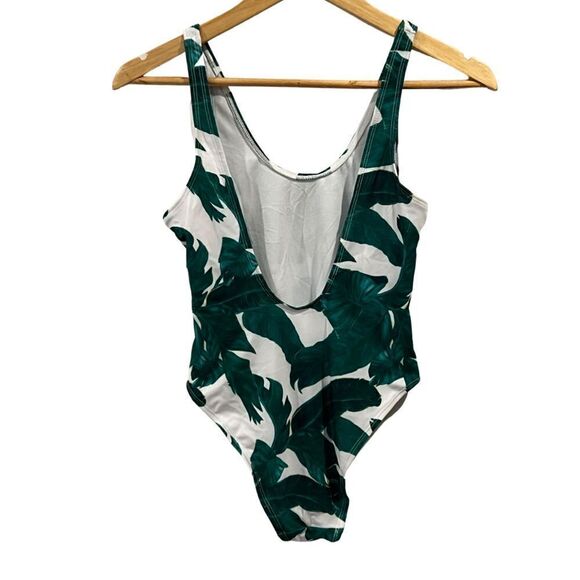 Boohoo Palm Print One piece cheeky swimsuit Size 1 - Picture 2 of 9